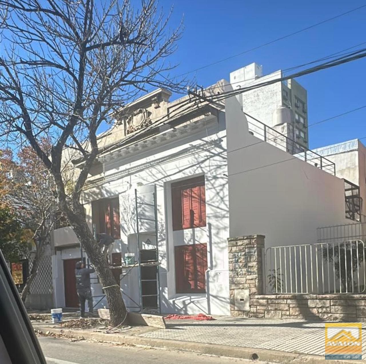 Casa 3 Dormitorios  y Comodin -  Zona Arroyito-  Cochera - Patio- Parrillero - amplia terraza- Apta Credito — foto 1